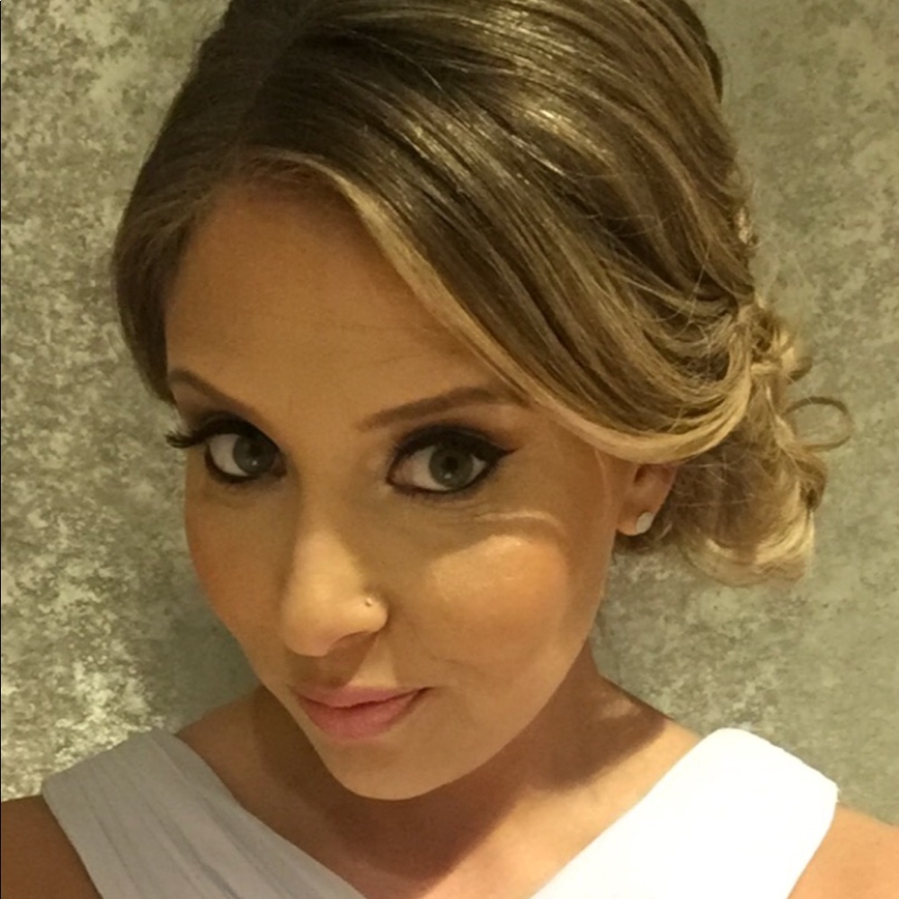Meet your Posher, Carissa